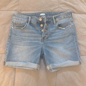 Old Navy Slim Midi Shorts Womens Sz6 Stretch Med Blue Denim Cuffed Jean Casual.